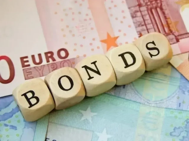 Govt appoints international bank consortiums for future sovereign debt issuances | The Express Tribune Govt appoints international bank consortiums for future sovereign debt issuances | The Express Tribune