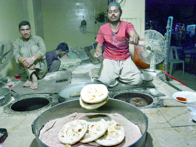 New prices for roti, naan, paratha and tea notified 