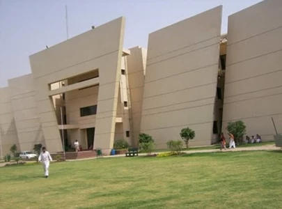 gujrat varsity faces administrative crisis gujrat varsity faces administrative crisis