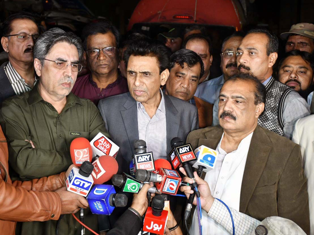 khalid maqbool siddiqui terms the incident an attempt to widen rifts among sindh s political parties photo mqm social media