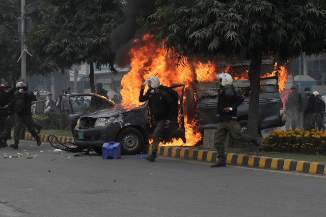 lawyers ransack pakistani hospital in row with doctors patient dies photo reuters lawyers ransack pakistani hospital in row with doctors patient dies photo reuters