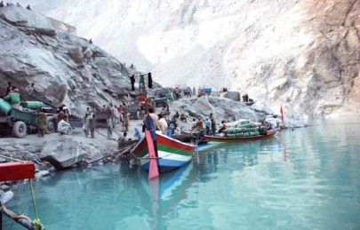 environmental degradation a natural beauty becomes a rubbish bin environmental degradation a natural beauty becomes a rubbish bin