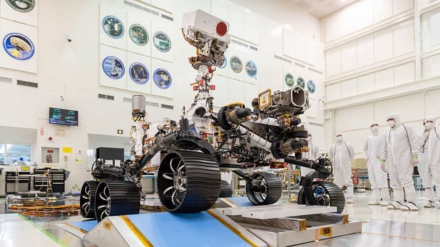 laboratory in pasadena california engineers observed the first driving test for nasa 039 s mars 2020 rover on december 17 2019 photo nasa