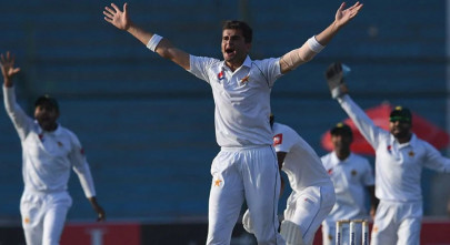 former cricketer terms pakistan favourites for karachi test after day one