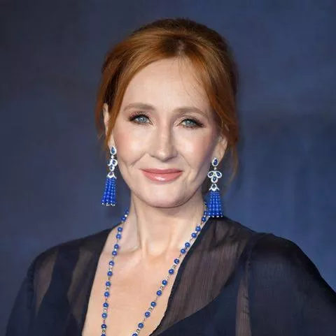 j k rowling accused of transphobia following controversial tweet j k rowling accused of transphobia following controversial tweet