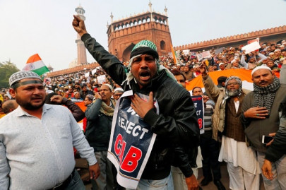 protesters chant remove modi after friday prayer at historic indian mosque protesters chant remove modi after friday prayer at historic indian mosque