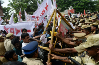 india protests rage on as death toll rises to 25 india protests rage on as death toll rises to 25