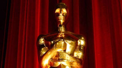 live blog and the verdicts out the oscar goes to