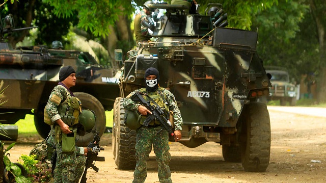 philippine troops rescue two abducted indonesians