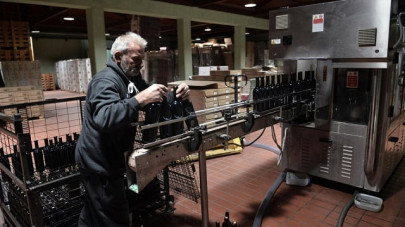 greek wine goes back to basics to resist climate change