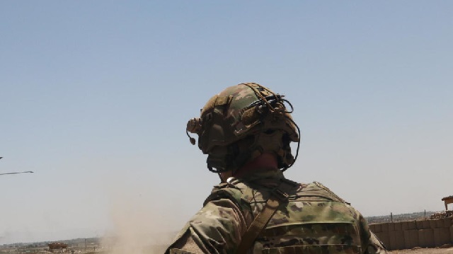 a us soldier assigned to the headquarters and headquarters battalion 1st armored division photo reuters