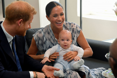 meghan markle and prince harry reveal adorable christmas card starring baby archie meghan markle and prince harry reveal adorable christmas card starring baby archie