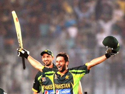 reliving history uniting a nation miandad s chakka and afridi immortalised