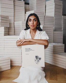 photo instagram rupi kaur