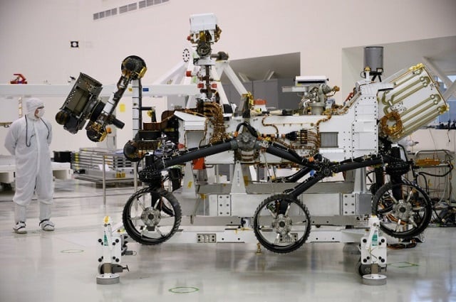 the mars 2020 rover 039 s driving equipment was given its first test inside a large sterile room at the jet propulsion laboratory in pasadena near los angeles photo afp the mars 2020 rover 039 s driving equipment was given its first test inside a large sterile room at the jet propulsion laboratory in pasadena near los angeles photo afp