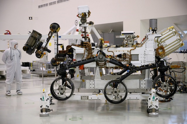 the mars 2020 rover 039 s driving equipment was given its first test inside a large sterile room at the jet propulsion laboratory in pasadena near los angeles photo afp