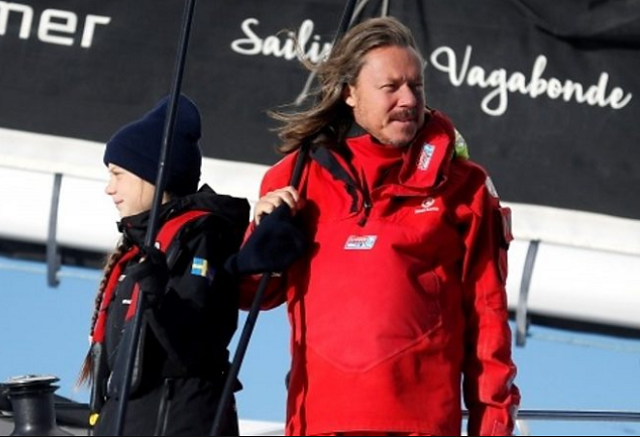 it was a bad idea putting herself out there with all hate on social media says svante thunberg in an interview screen grab it was a bad idea putting herself out there with all hate on social media says svante thunberg in an interview screen grab
