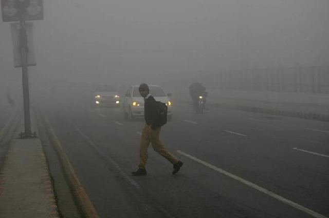 35 year low lahore shivers as mercury drops to 2 c