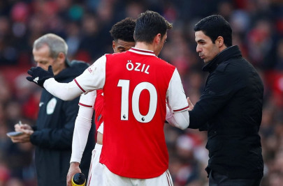 ozil can t rescue arsenal on his own arteta ozil can t rescue arsenal on his own arteta