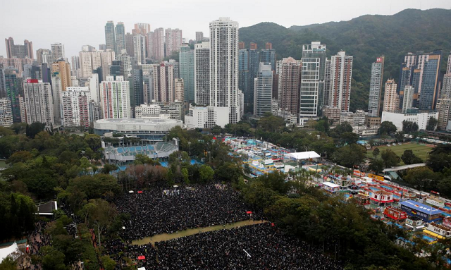 hong kong gears up for huge new year s day anti government march