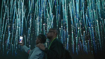 tech show offers big and flashy up close and very personal