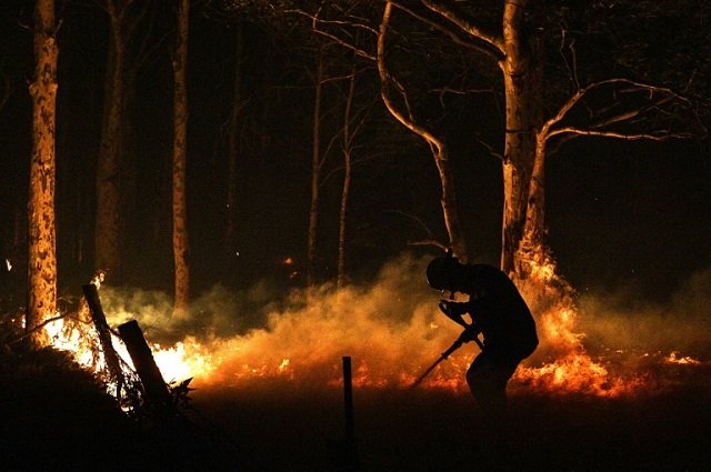 catastrophic blazes ripped through swathes of the continent 039 s south east on new year 039 s eve photo afp