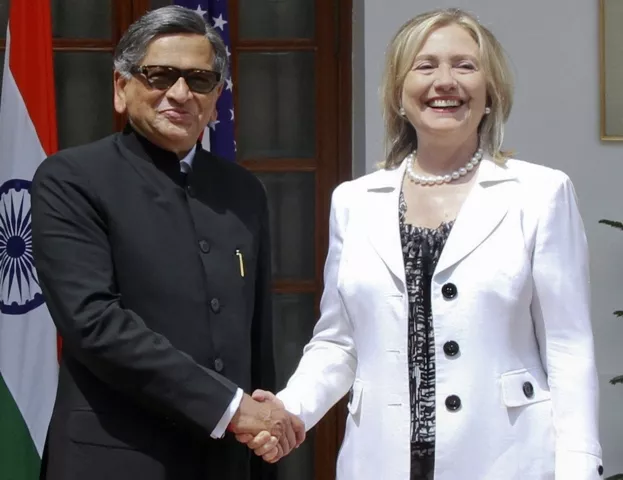 clinton pushes india on nuclear law market access clinton pushes india on nuclear law market access
