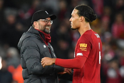 van dijk helps liverpool beat club record during 2 0 win over sheffield united van dijk helps liverpool beat club record during 2 0 win over sheffield united