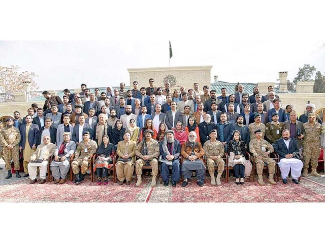 balochistan cm jam kamal and participants of the national security workshop pose for a picture photo app balochistan cm jam kamal and participants of the national security workshop pose for a picture photo app