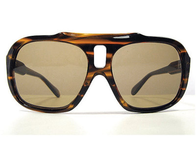 new sunglasses can change colours like a chameleon new sunglasses can change colours like a chameleon