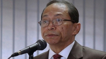 bangladesh orders arrest of fugitive former chief justice