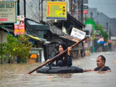 indonesia braces for more downpours as flood toll hits 66 indonesia braces for more downpours as flood toll hits 66