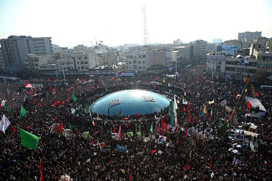 iranian people attend a funeral procession for iranian major general qassem soleimani head of the elite quds force and iraqi militia commander abu mahdi al muhandis who were killed in an air strike at baghdad airport in tehran iran january 6 2020 photo reuters