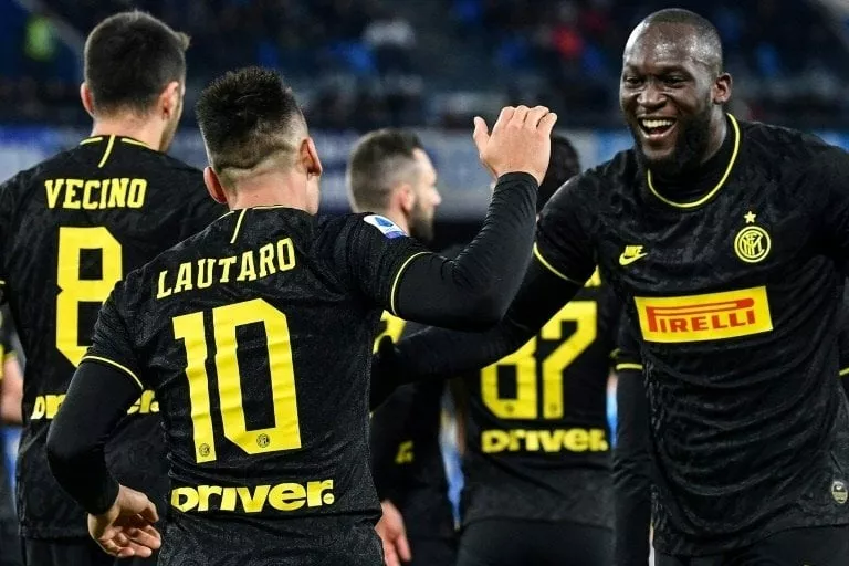 conte 039 s side ended their 23 year wait for a league win in naples to stay in pole position level on points with juve photo afp conte 039 s side ended their 23 year wait for a league win in naples to stay in pole position level on points with juve photo afp
