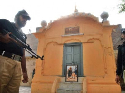 minority rights hrcp condemns barring of sikhs from temple