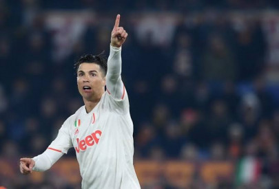 ronaldo continues scoring streak to put juve top of serie a ronaldo continues scoring streak to put juve top of serie a