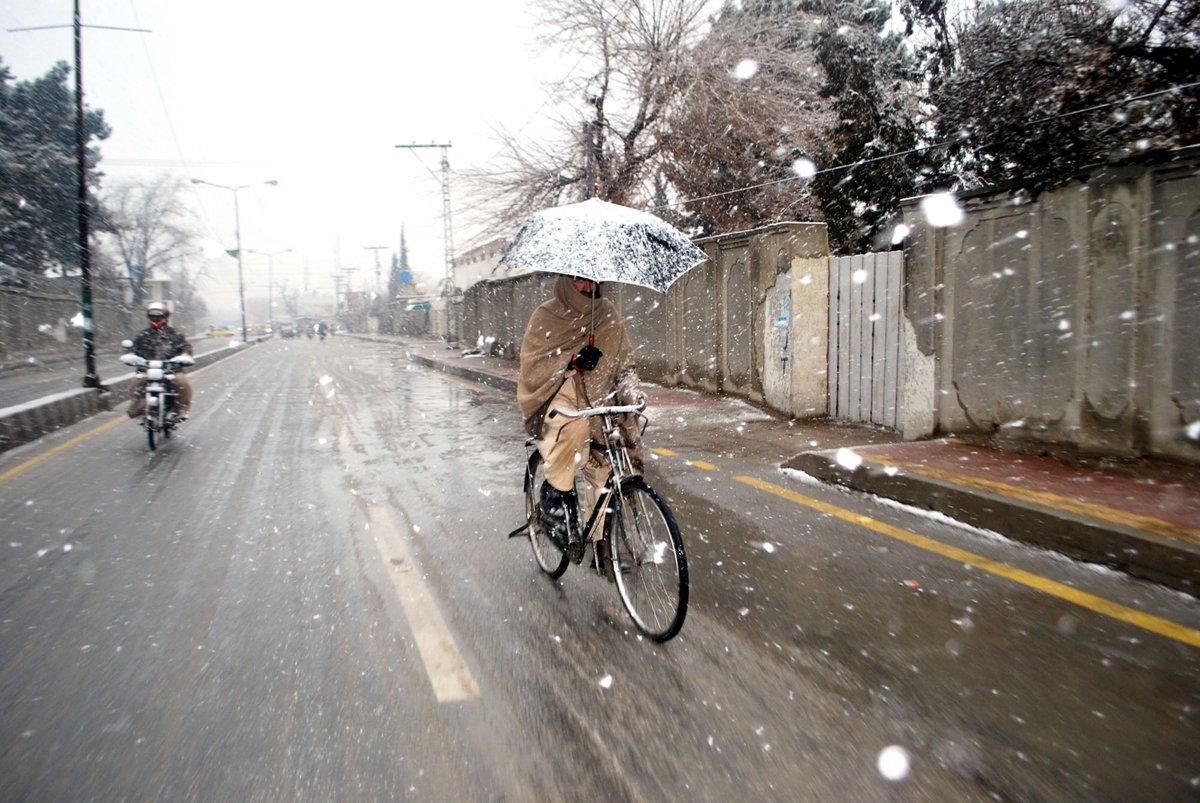 cold wave grips karachi temperature may drop to 6c this week