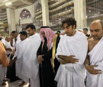 bilawal bhutto performs umrah