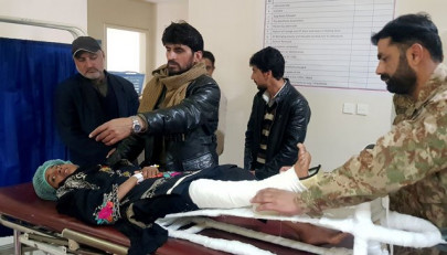 girl buried under kashmir avalanche for 18 hours found alive girl buried under kashmir avalanche for 18 hours found alive