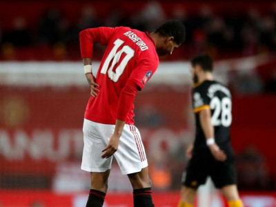 rashford injury overshadows man united win over wolves