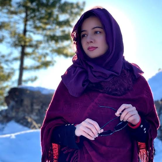 rabi pirzada using calligraphy and hamds to overcome trauma of past months