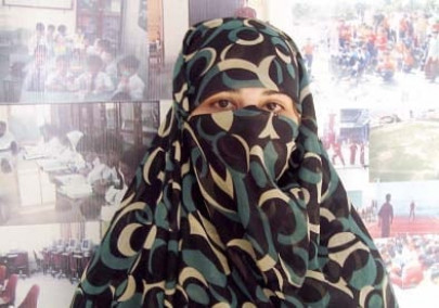 progressive woman the topper who refuses to give in