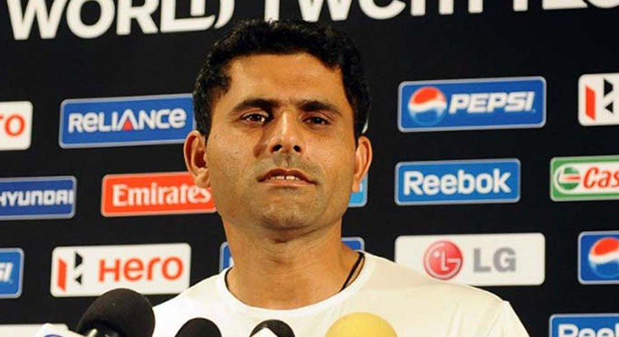 razzaq incurs wrath of indian fans with controversial statement