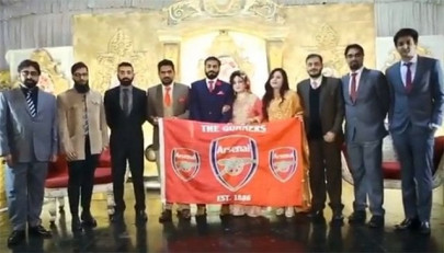 mesut ozil congratulates pakistani couple on tying the knot by sharing wedding video mesut ozil congratulates pakistani couple on tying the knot by sharing wedding video