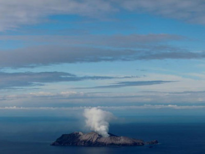 toll rises to 20 from new zealand volcano eruption as two declared dead
