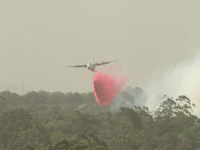 canadian air tanker crashes while fighting australia bushfires 3 dead