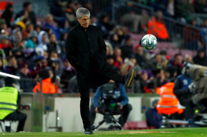 setien finding his feet as barca look for lift off against valencia