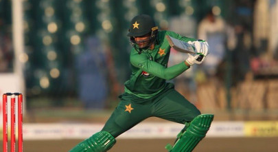 malik stars as pakistan down bangladesh in first t20i malik stars as pakistan down bangladesh in first t20i