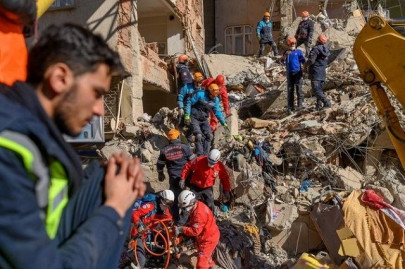 turkey probes dozens over quake social media posts