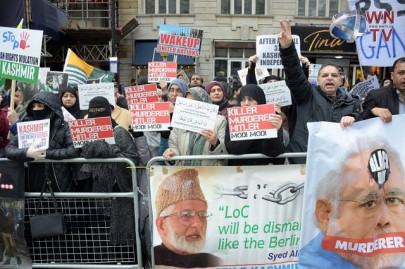 go india go back british kashmiris urge pm johnson to help end kashmir lockdown go india go back british kashmiris urge pm johnson to help end kashmir lockdown